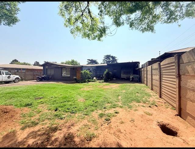 3 BEDROOM HOUSE FOR SALE IN VANDERBIJLPARK CW 5